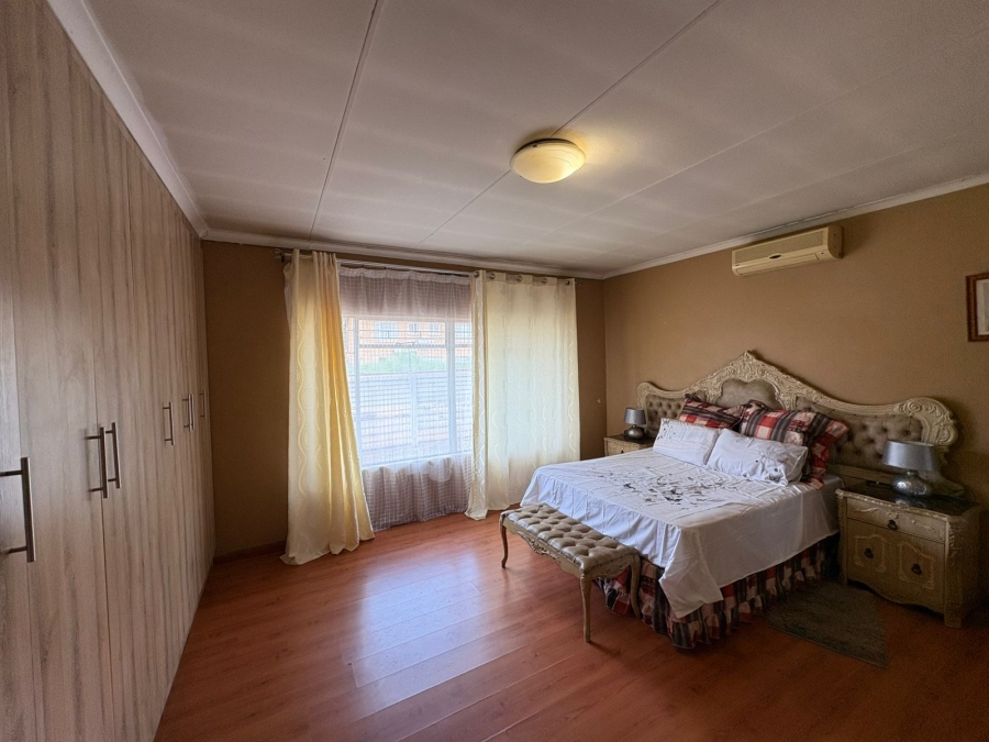 3 Bedroom Property for Sale in Lower Bo-dorp North West